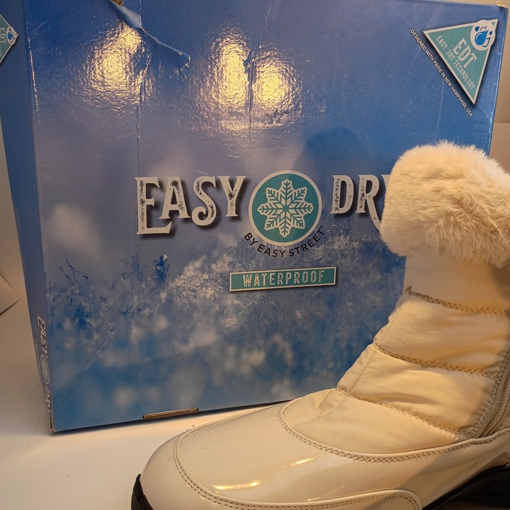 Easy Dry by Easy Street White Waterproof Snow Boots Faux Fur Trim Zipper 11M